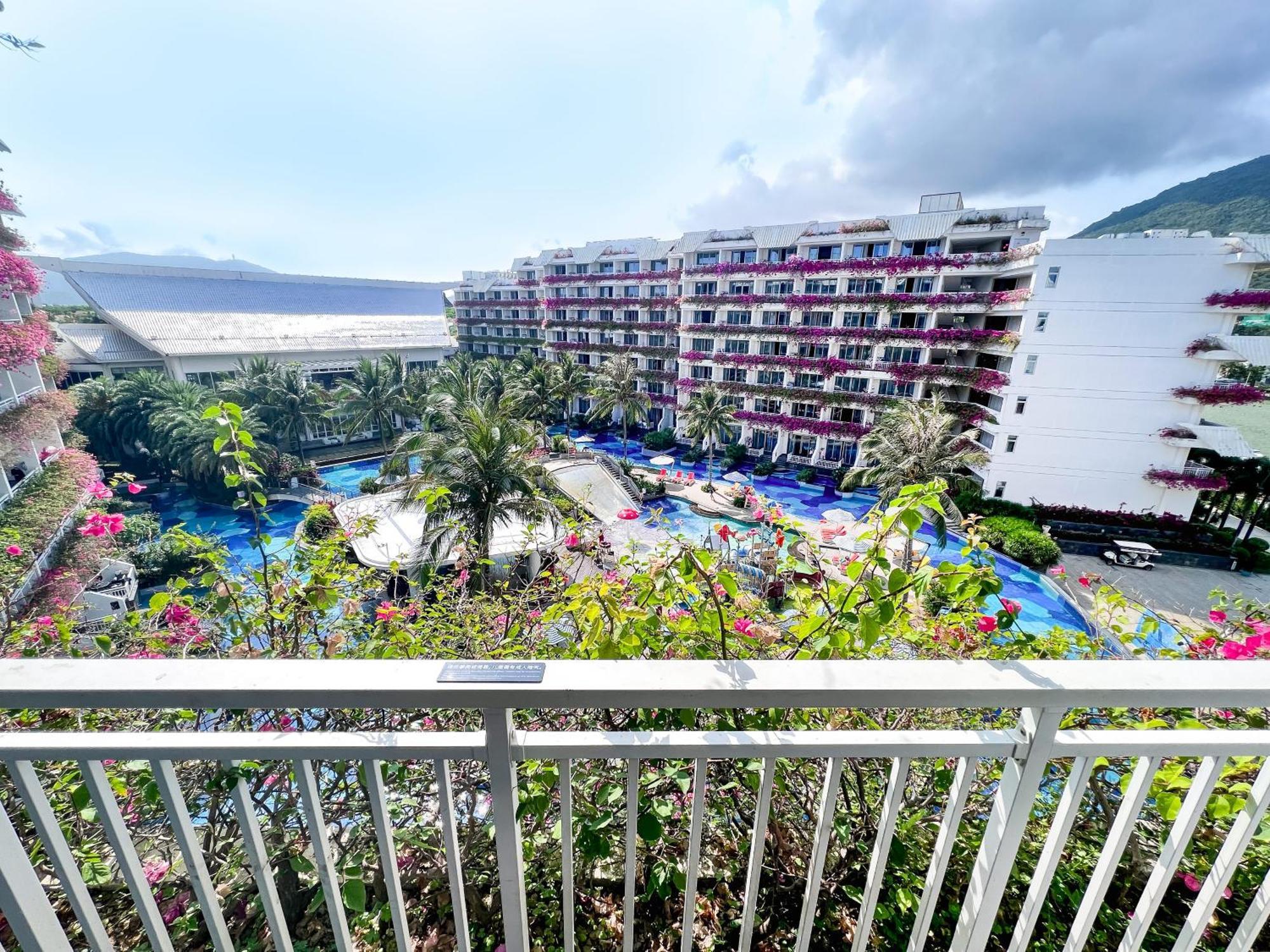 Palace Resort Yalong Bay Sanya Exterior photo